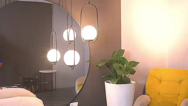 Bratz luxxxury online show from November 2025 06:30:01 PM