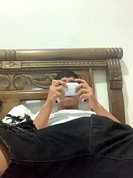 Snapshot of josuedosantos chatting on November 2025 11:59:02 PM josuedosantos online show from November 2025 11:59:02 PM