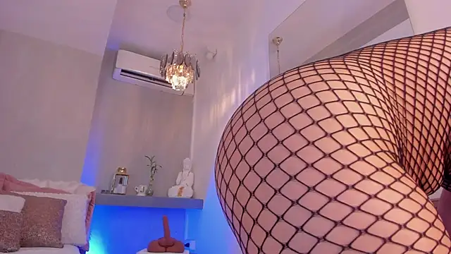 cleo johnson online show from April 2026 04:18:01 AM