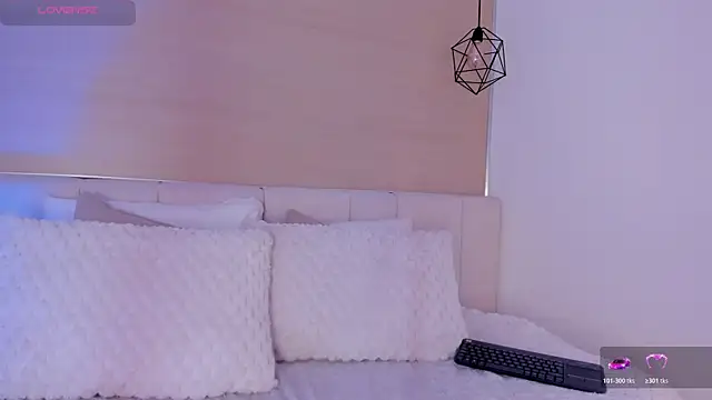 cleo johnson online show from November 2025 09:26:01 PM