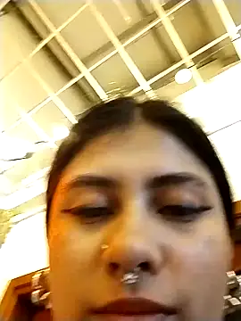 Emmyxxx online show from February 2026 01:28:02 AM