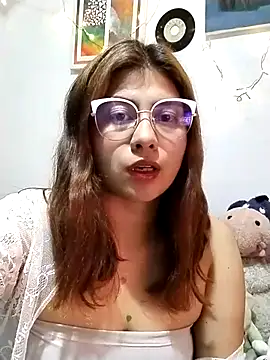 Emmyxxx online show from December 2025 03:29:02 AM