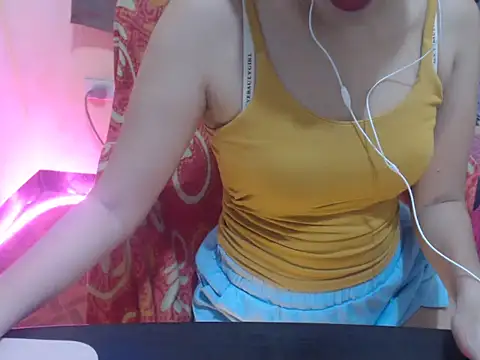 HotAsian Yazzi69 online show from March 2026 04:32:02 PM