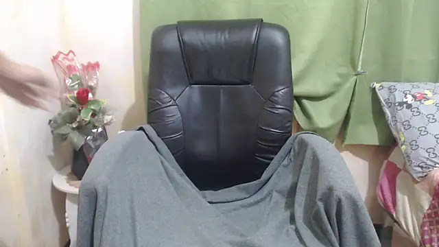 HotAsian Yazzi69 online show from November 2025 04:41:02 PM