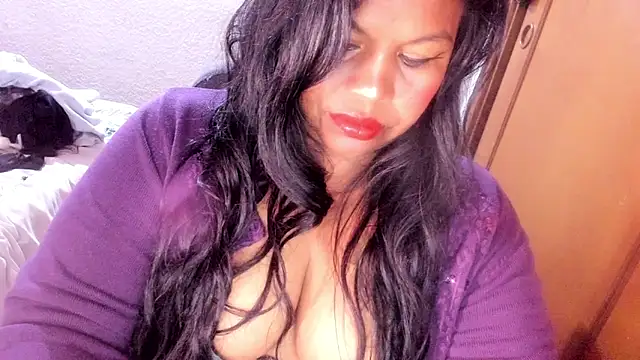 ebonycamelia online show from May 2026 11:04:02 PM