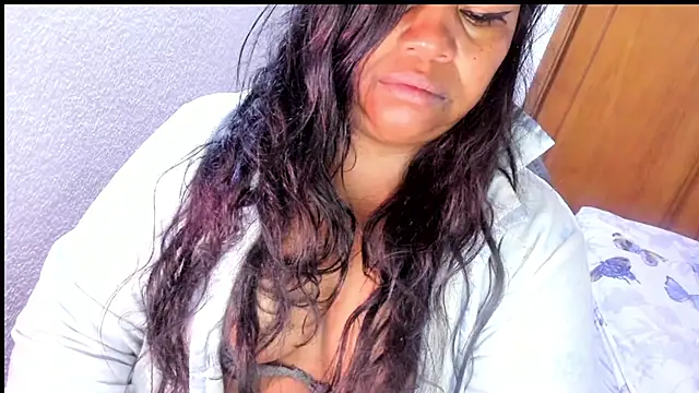 ebonycamelia online show from January 2026 10:08:02 AM