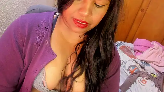 ebonycamelia online show from May 2026 06:34:02 PM