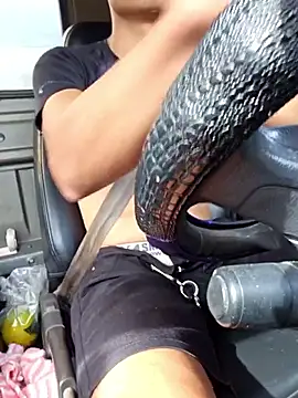 huykkk99 online show from November 2025 02:01:02 AM