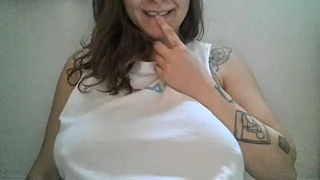 xxxluana online show from April 2026 06:14:01 PM