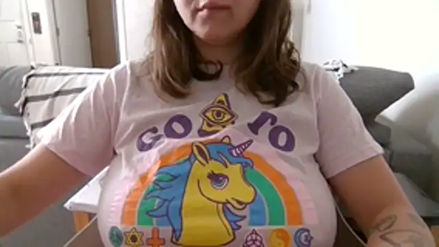 Snapshot of xxxluana chatting on December 2025 03:58:02 PM xxxluana online show from December 2025 03:58:02 PM