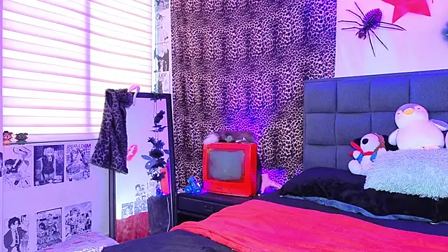 Apolo Ushi online show from November 2025 07:25:01 PM