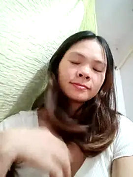 quynhquynh  online show from November 2025 04:07:02 PM