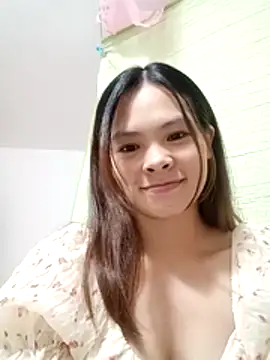 quynhquynh  online show from December 2025 03:11:01 PM