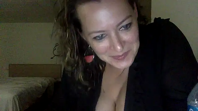 whitecream88 online show from November 2025 12:22:01 AM