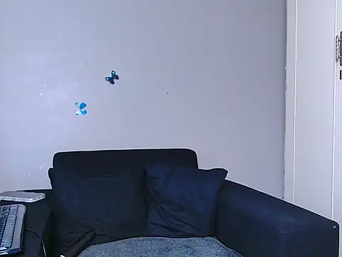 YELLOW-MELLO online show from November 2025 01:21:02 PM