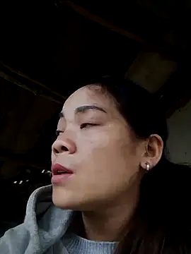 bela-hayes online show from November 2025 12:44:02 AM