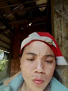 bela-hayes online show from December 2025 04:47:01 AM