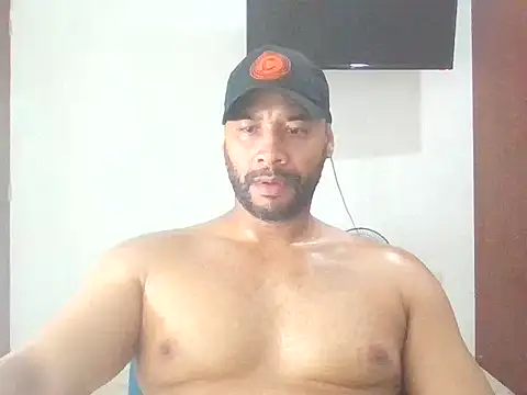 musclehetero online show from December 2025 07:40:01 PM