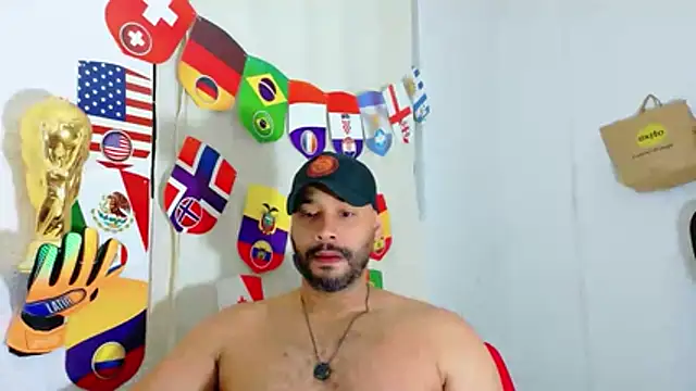 musclehetero online show from June 2026 06:25:01 PM