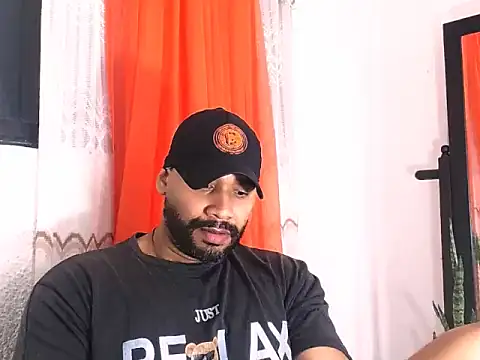 musclehetero online show from June 2026 06:30:01 PM