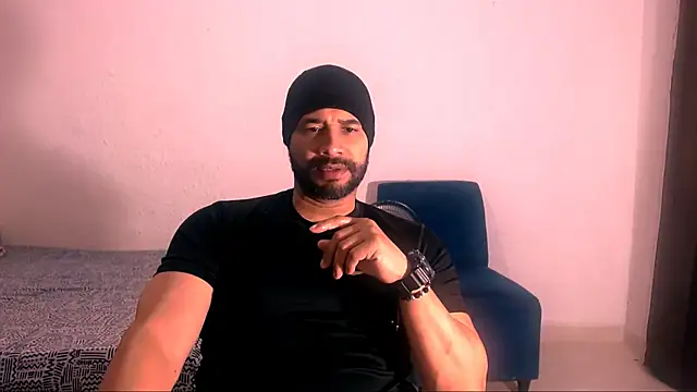 Snapshot of musclehetero chatting on November 2025 05:13:02 PM musclehetero online show from November 2025 05:13:02 PM