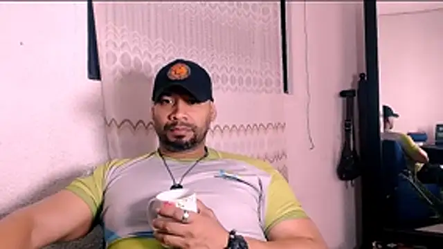 musclehetero online show from July 2026 04:39:02 PM