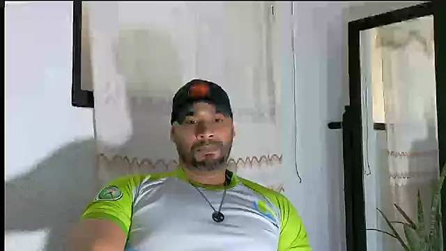 musclehetero online show from July 2026 02:14:02 PM