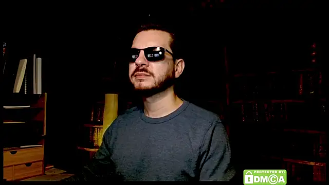 Snapshot of justshutupandwatch chatting on December 2025 09:08:02 PM justshutupandwatch online show from December 2025 09:08:02 PM