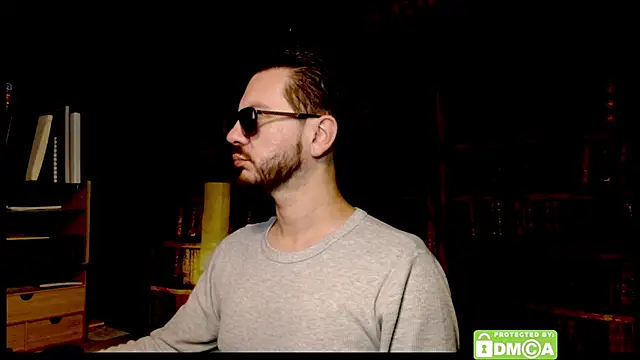 Snapshot of justshutupandwatch chatting on December 2025 04:46:02 PM justshutupandwatch online show from December 2025 04:46:02 PM