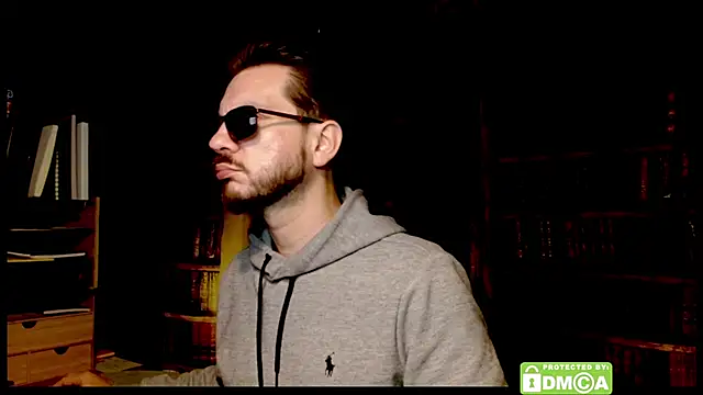 Snapshot of justshutupandwatch chatting on December 2025 09:14:01 AM justshutupandwatch online show from December 2025 09:14:01 AM