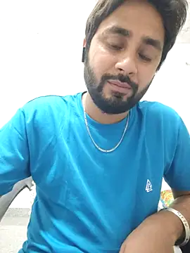 Cute Lucky online show from April 2026 07:42:01 PM