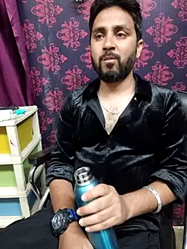 Cute Lucky online show from April 2026 05:17:02 PM