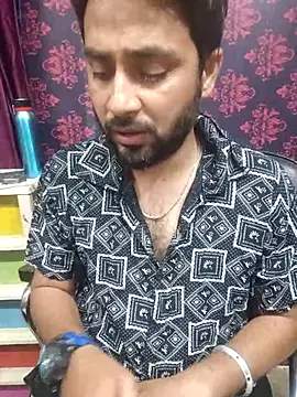 Cute Lucky online show from April 2026 06:01:02 PM