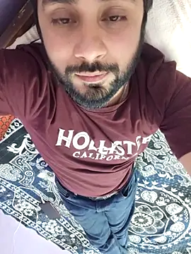 Cute Lucky online show from March 2026 03:40:02 PM