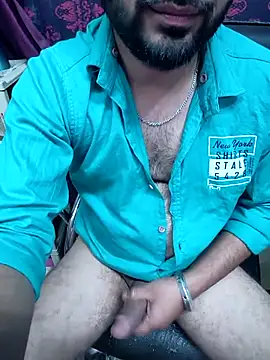 Cute Lucky online show from February 2026 08:43:01 PM