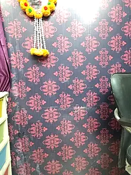 Cute Lucky online show from December 2025 11:23:01 AM