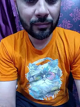 Cute Lucky online show from January 2026 11:46:01 AM