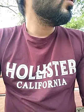 Cute Lucky online show from March 2026 12:07:01 PM