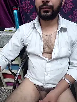 Cute Lucky online show from February 2026 12:38:01 PM