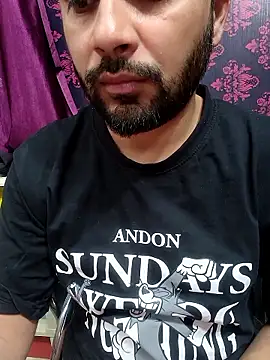 Cute Lucky online show from January 2026 11:47:01 AM