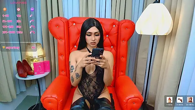 Snapshot of Iris_Hilton chatting on June 2026 02:24:02 AM Iris Hilton online show from June 2026 02:24:02 AM