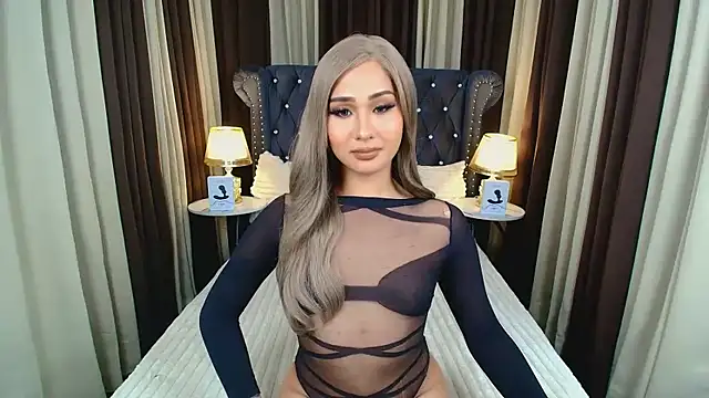 Iris Hilton online show from December 2025 08:34:02 PM