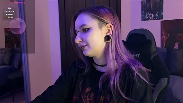 Snapshot of lavender_monster chatting on February 2026 06:49:01 PM lavender monster online show from February 2026 06:49:01 PM