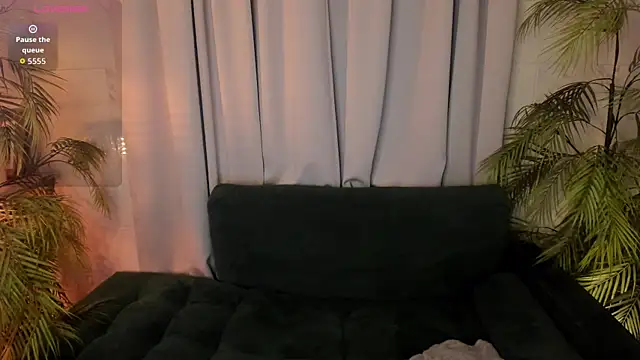 BeautifulSnake online show from November 2025 08:42:02 PM