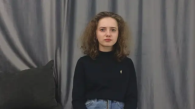 CuteLunette online show from December 2025 03:07:01 PM