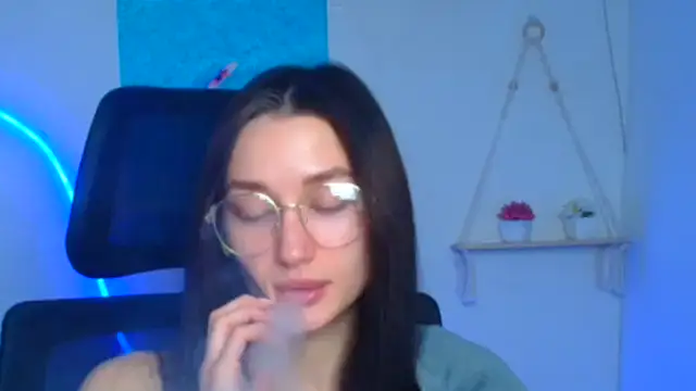 Snapshot of Stella_XO chatting on February 2026 06:48:02 AM Stella XO online show from February 2026 06:48:02 AM