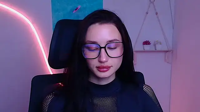 Stella XO online show from December 2025 06:40:01 AM