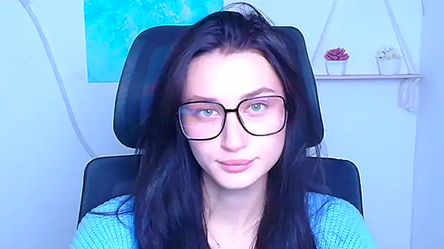 Stella XO online show from November 2025 06:25:01 AM