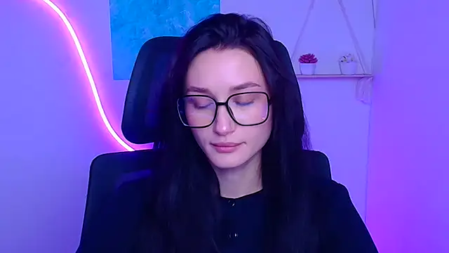 Stella XO online show from November 2025 06:24:01 AM