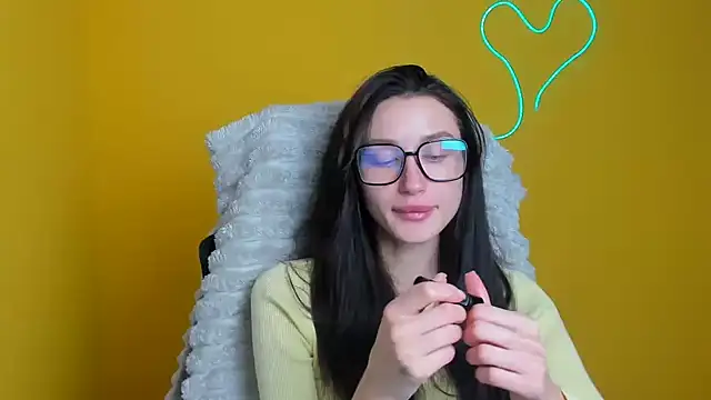 Stella XO online show from December 2025 12:48:02 PM